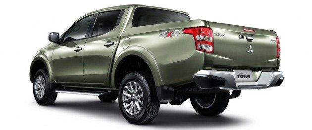 new-2015-mitsubishi-triton-rear
