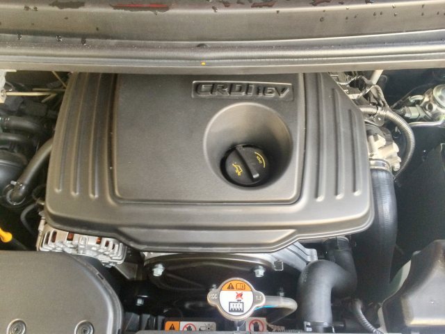 2014-Hyundai-H1-engine