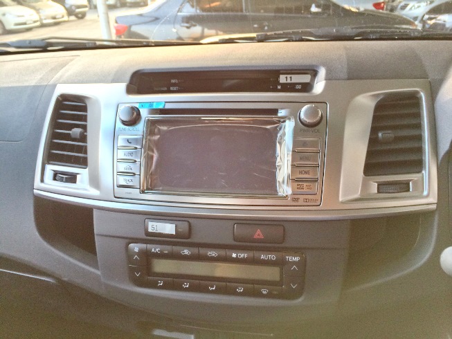 Toyota Hilux Vigo Instrument Cluster