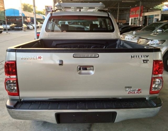 Toyota Hilux Vigo 3000 cc Auto-rear